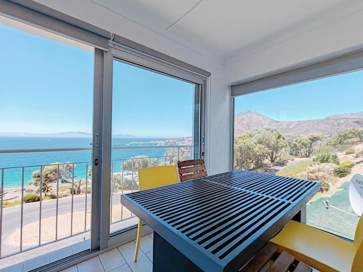 Bay Views Apartment Simonʼs Town Екстериор снимка