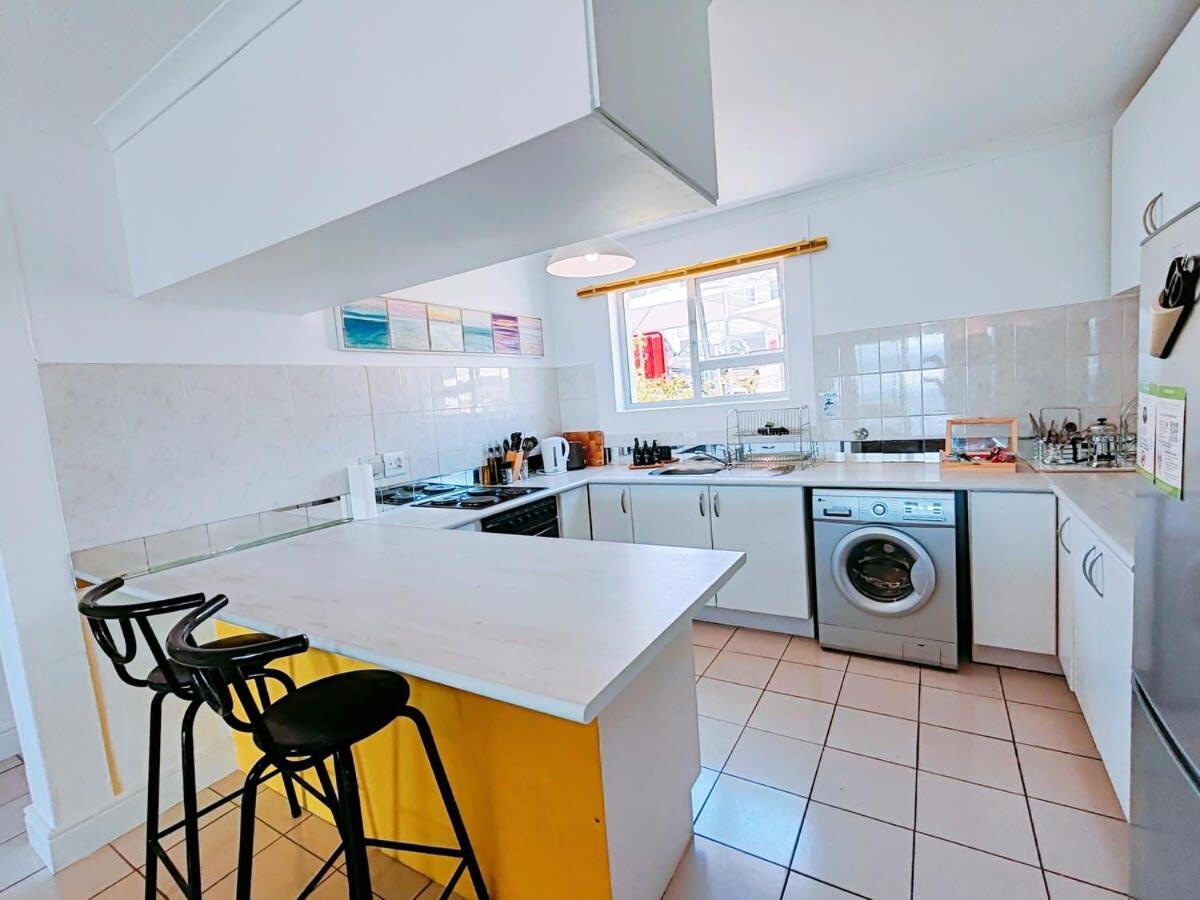 Bay Views Apartment Simonʼs Town Екстериор снимка