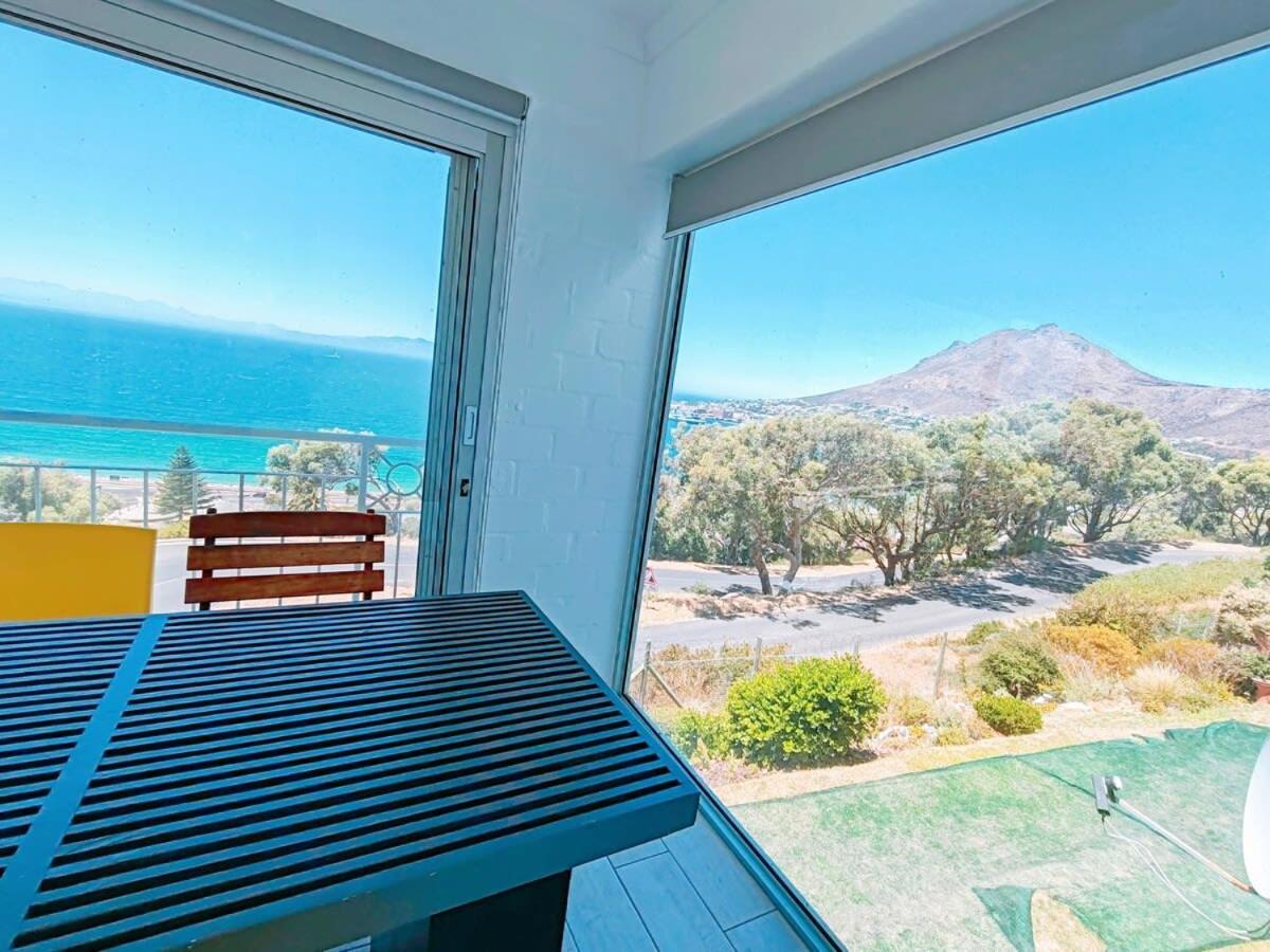 Bay Views Apartment Simonʼs Town Екстериор снимка