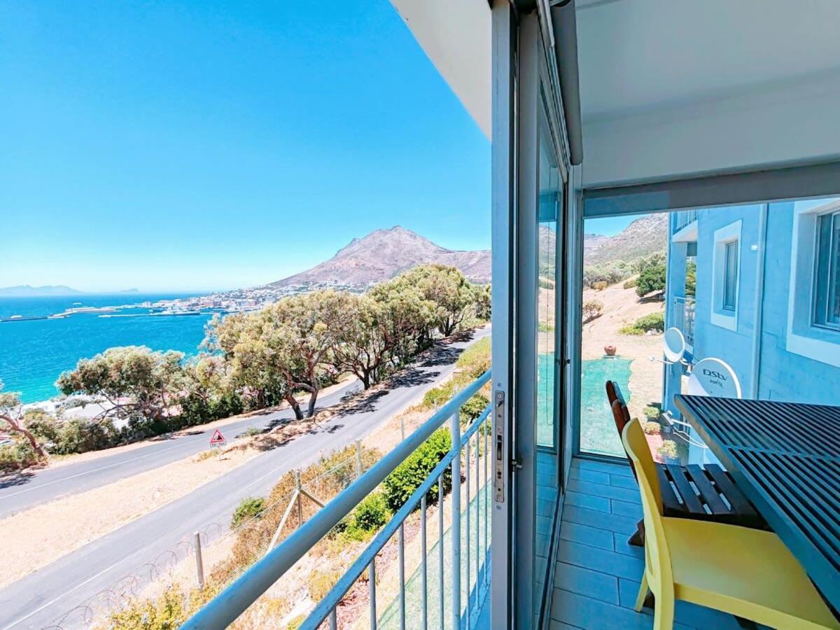Bay Views Apartment Simonʼs Town Екстериор снимка